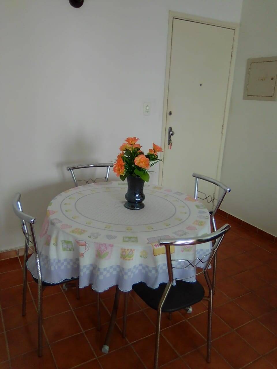 Apartamento à venda com 1 quarto, 60m² - Foto 4