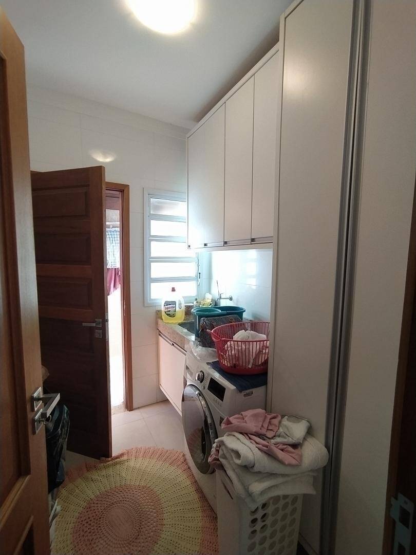 Casa à venda com 4 quartos, 154m² - Foto 15