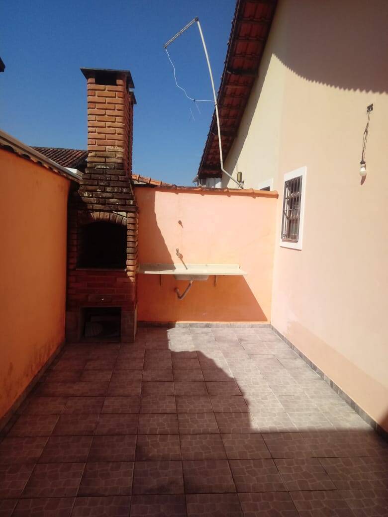 Casa à venda com 3 quartos, 100m² - Foto 3