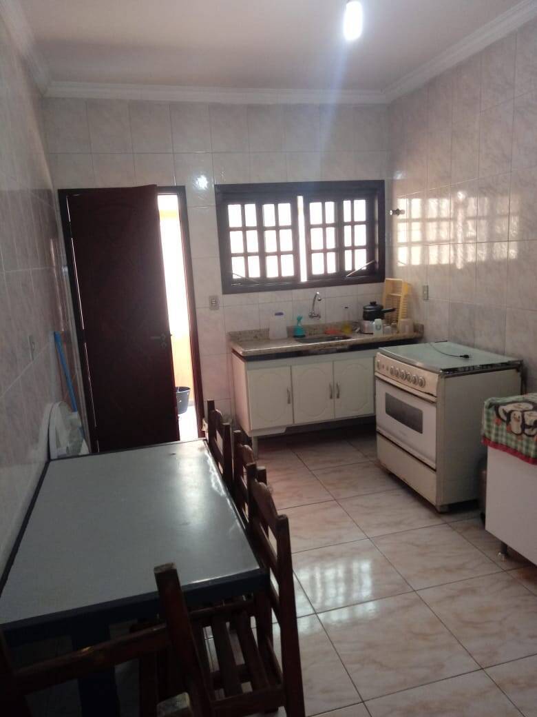 Casa à venda com 3 quartos, 100m² - Foto 13