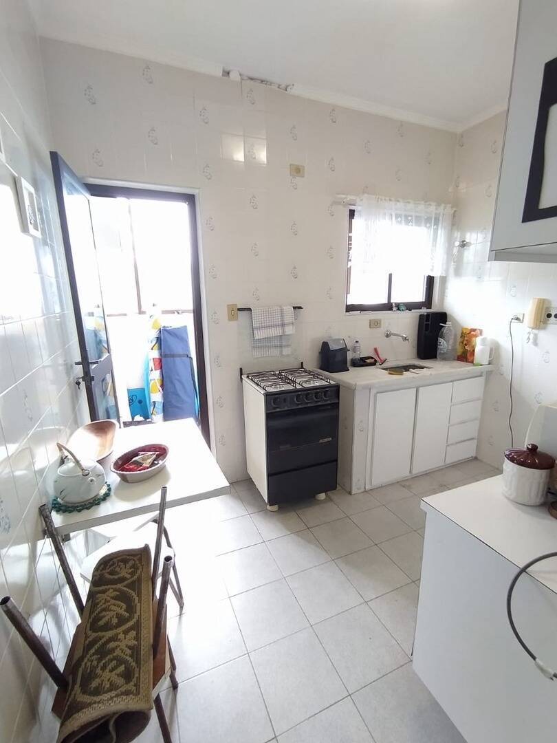 Apartamento à venda com 2 quartos, 100m² - Foto 14