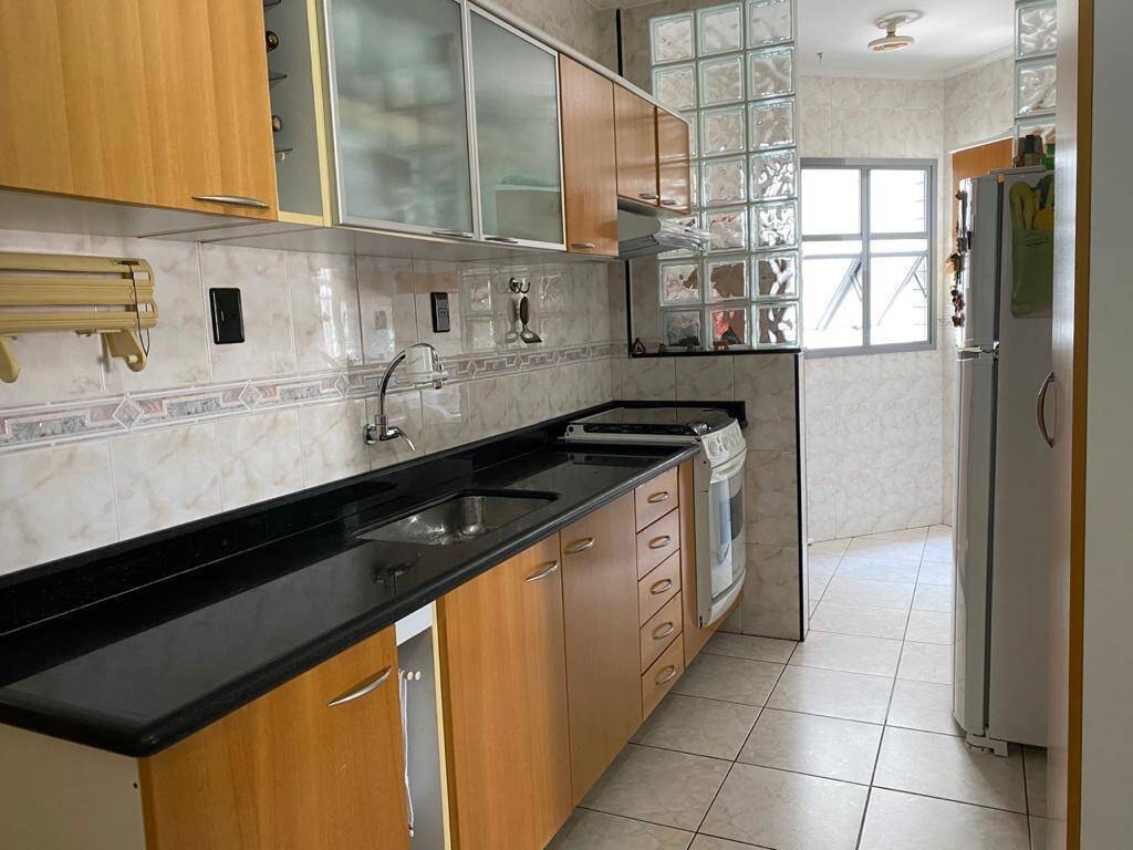 Apartamento à venda com 3 quartos, 175m² - Foto 9