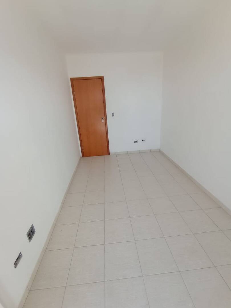 Apartamento à venda com 2 quartos, 76m² - Foto 11