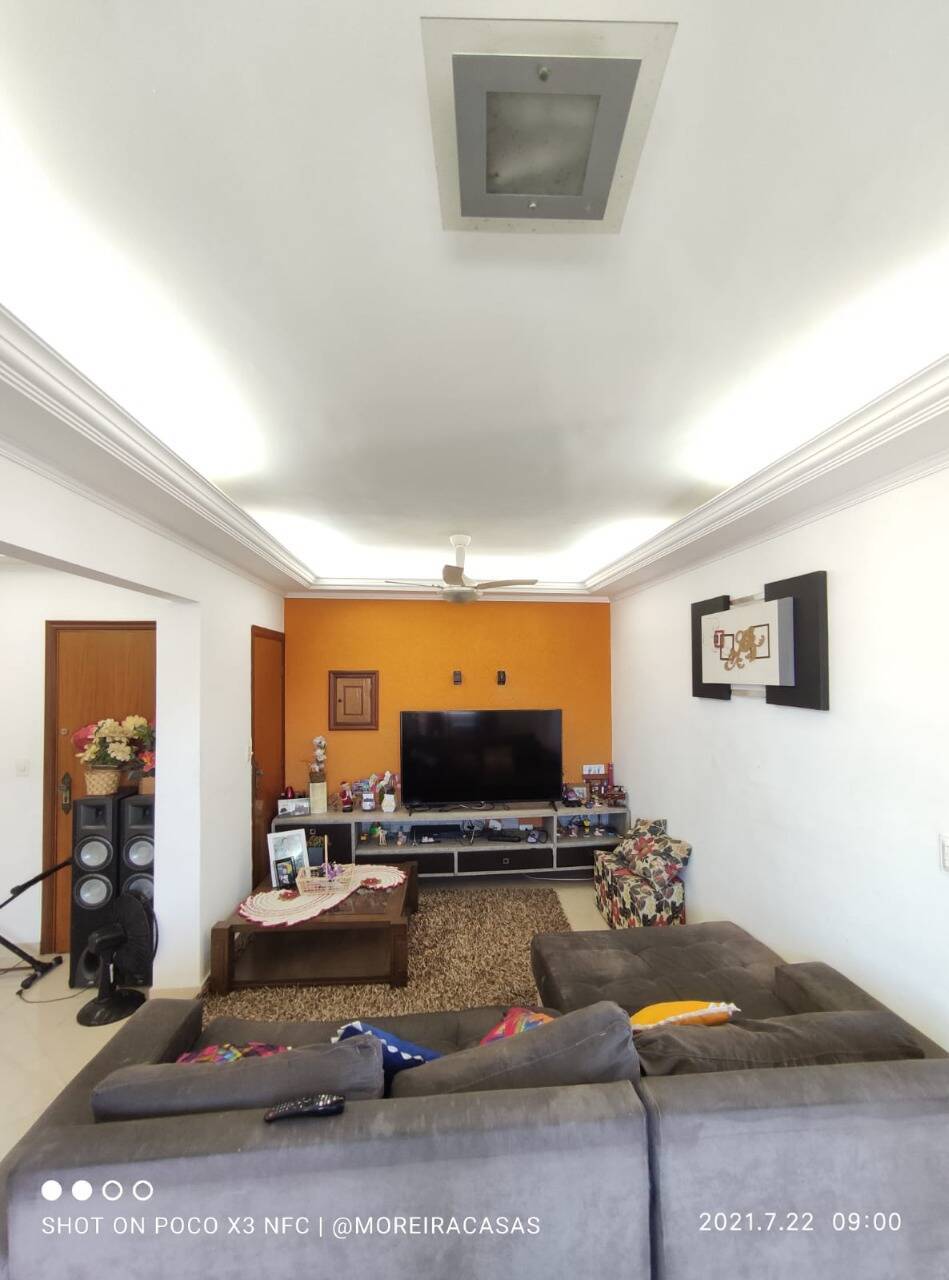 Apartamento à venda com 3 quartos, 150m² - Foto 2