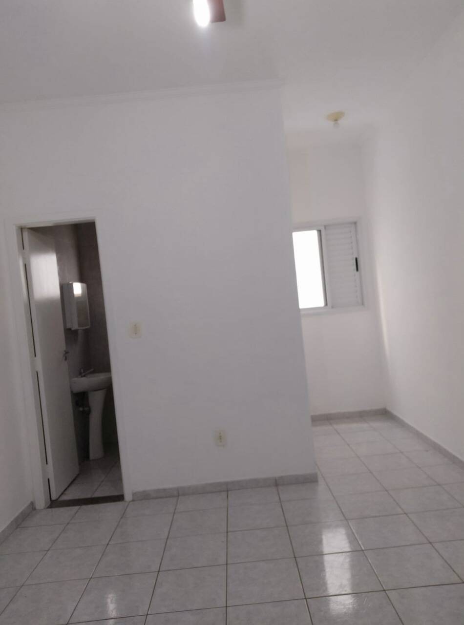 Casa para alugar com 2 quartos, 65m² - Foto 20