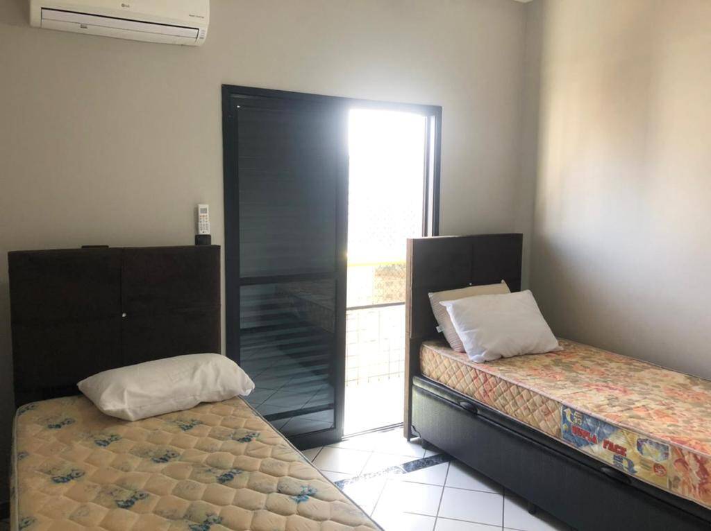 Apartamento à venda com 3 quartos, 196m² - Foto 11