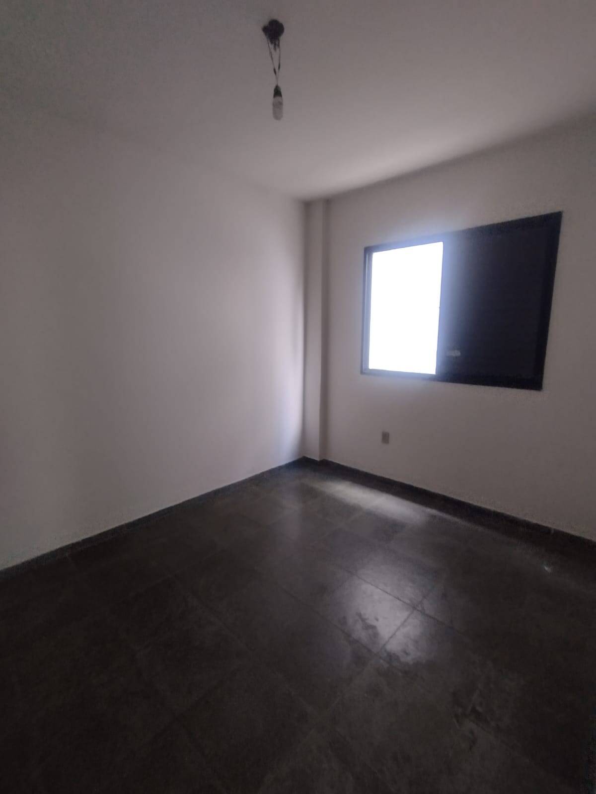 Apartamento à venda com 2 quartos - Foto 12