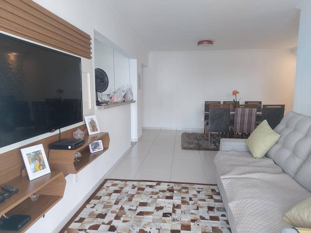 Apartamento à venda com 3 quartos, 151m² - Foto 2