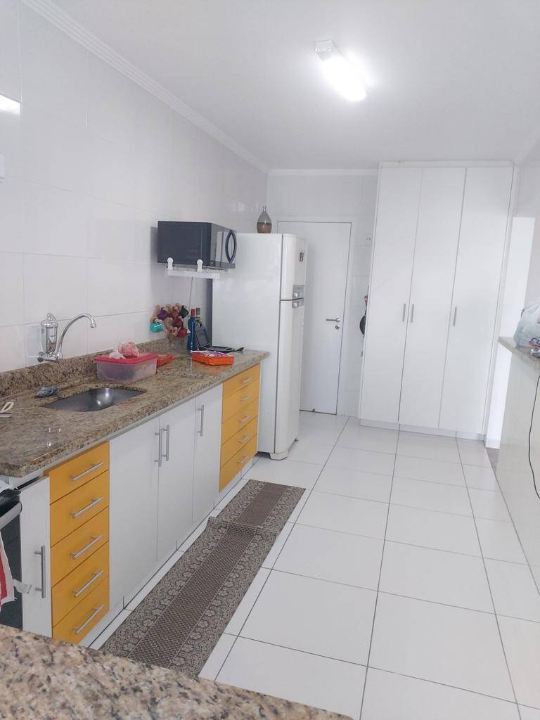 Apartamento à venda com 3 quartos, 151m² - Foto 3