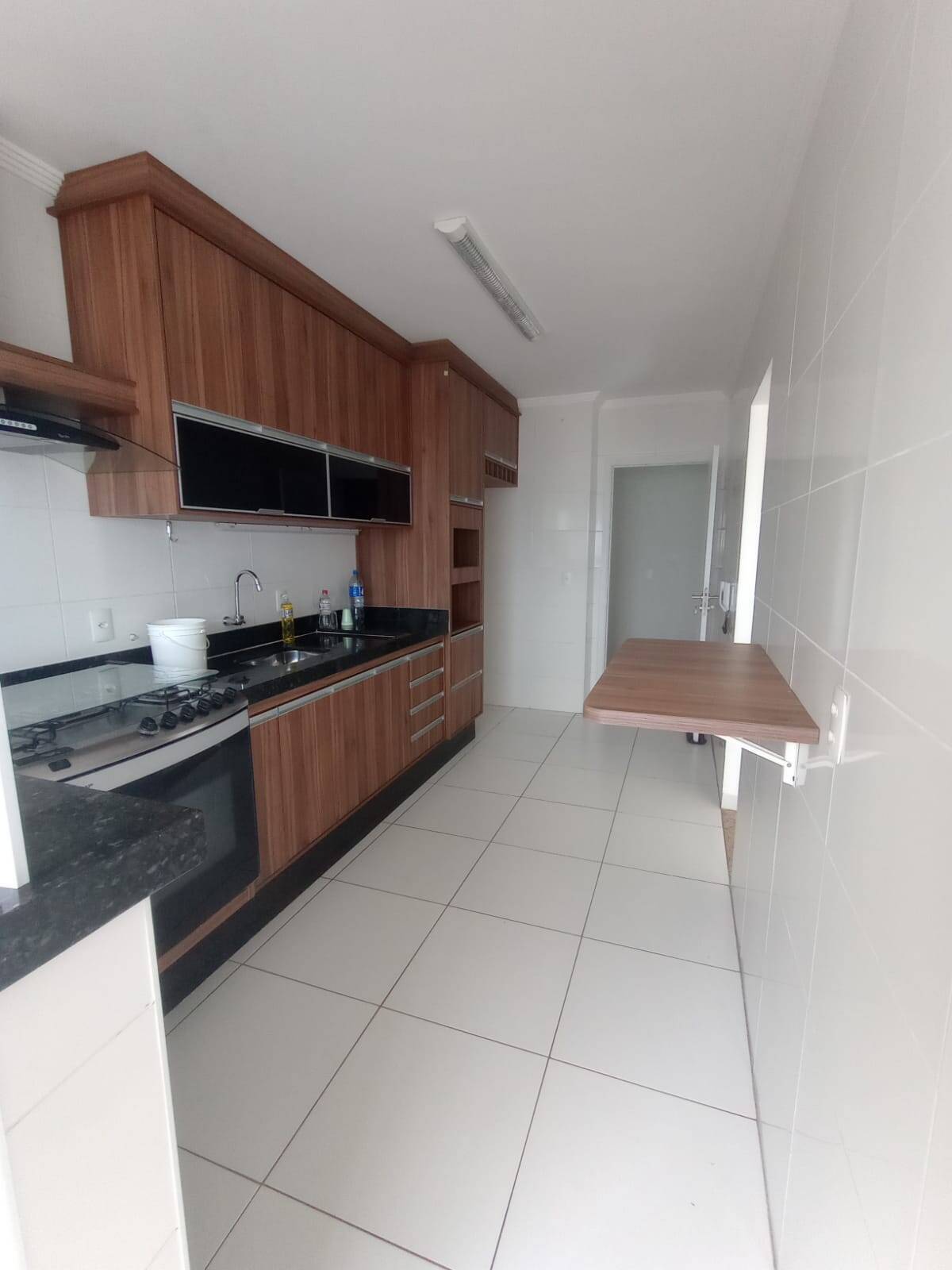 Apartamento à venda com 2 quartos, 99m² - Foto 2