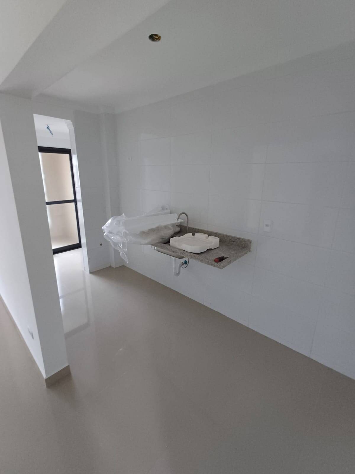 Apartamento à venda e aluguel com 2 quartos, 67m² - Foto 3