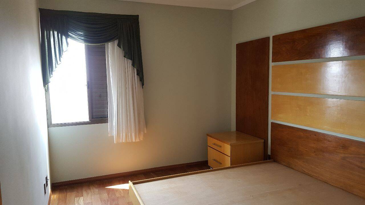 Apartamento para alugar com 3 quartos, 100m² - Foto 12