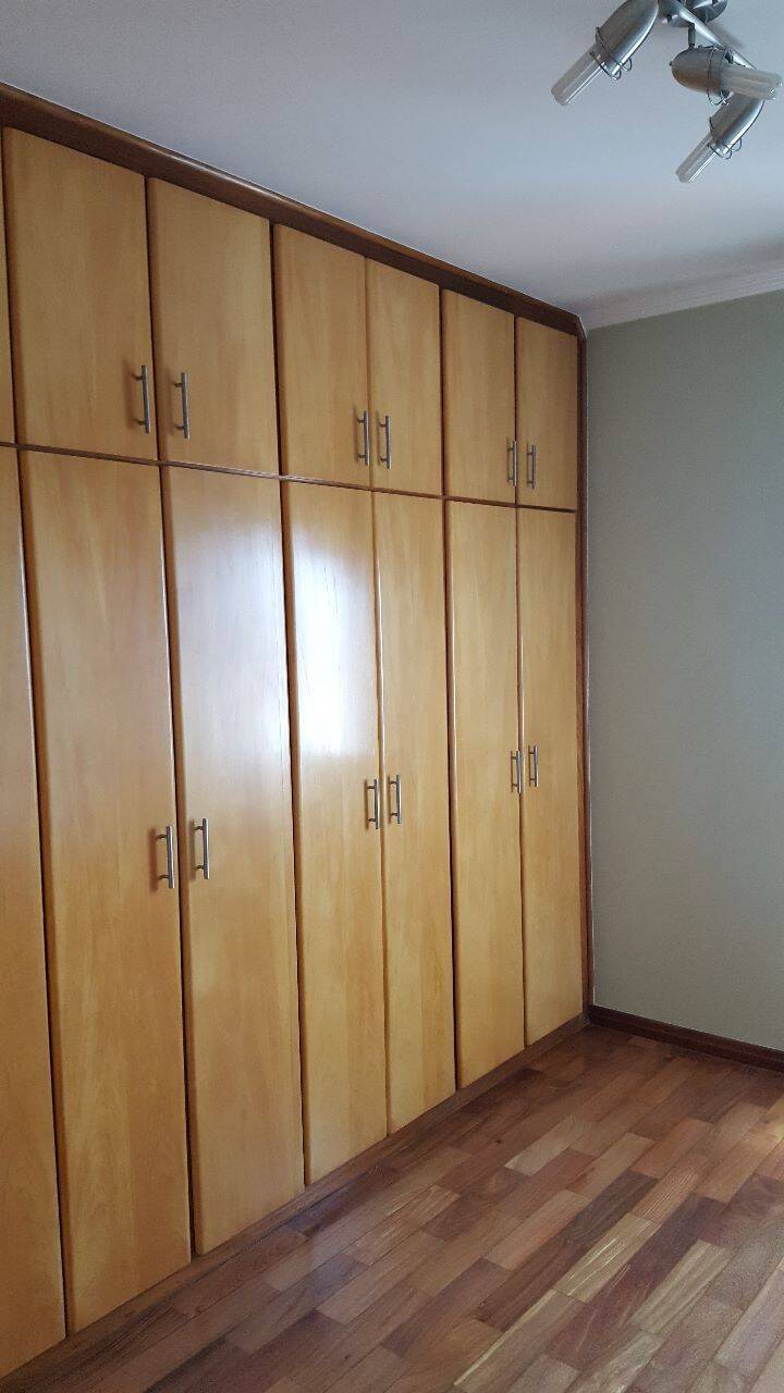 Apartamento para alugar com 3 quartos, 100m² - Foto 17