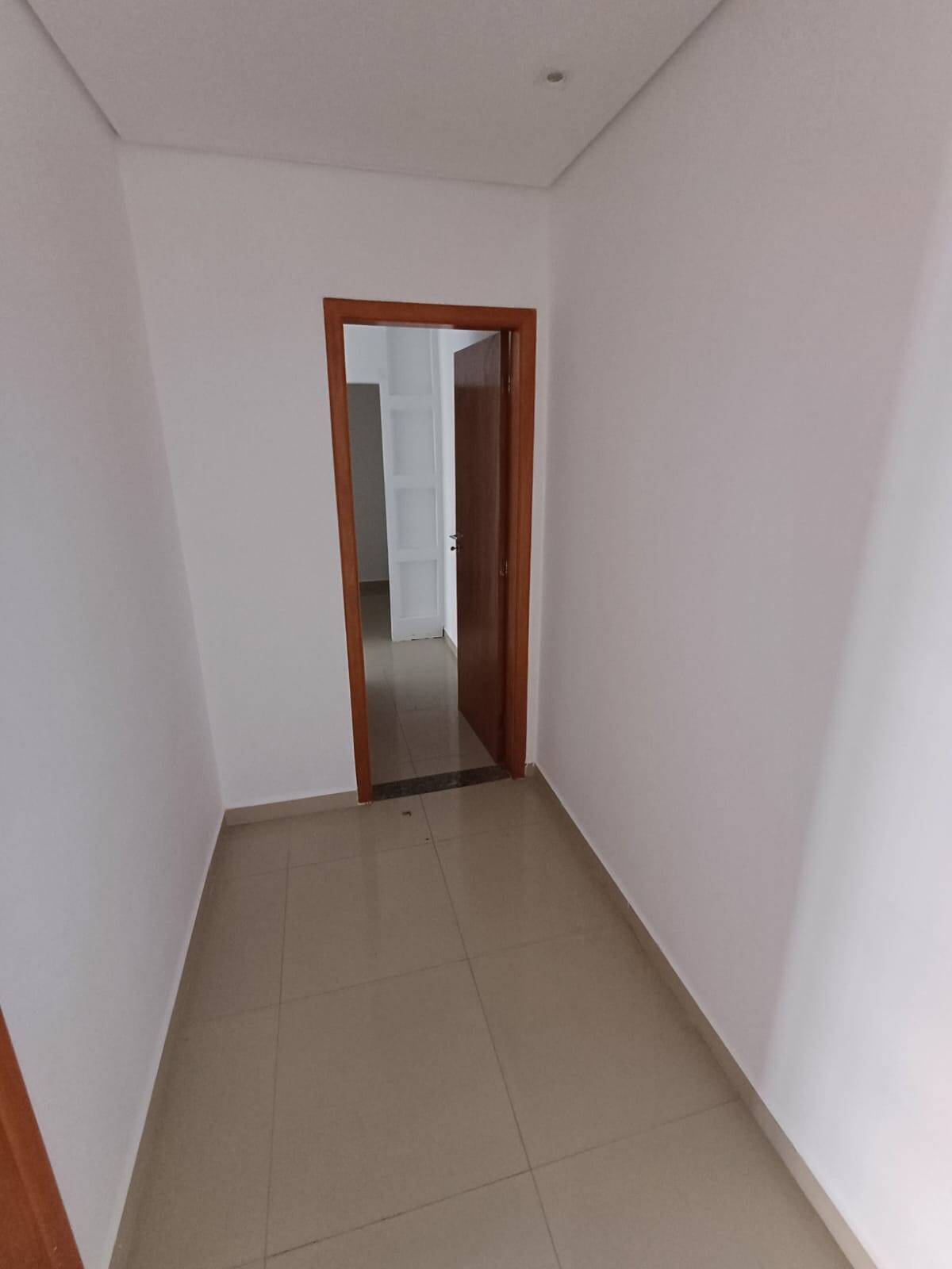 Apartamento para alugar com 2 quartos, 95m² - Foto 20