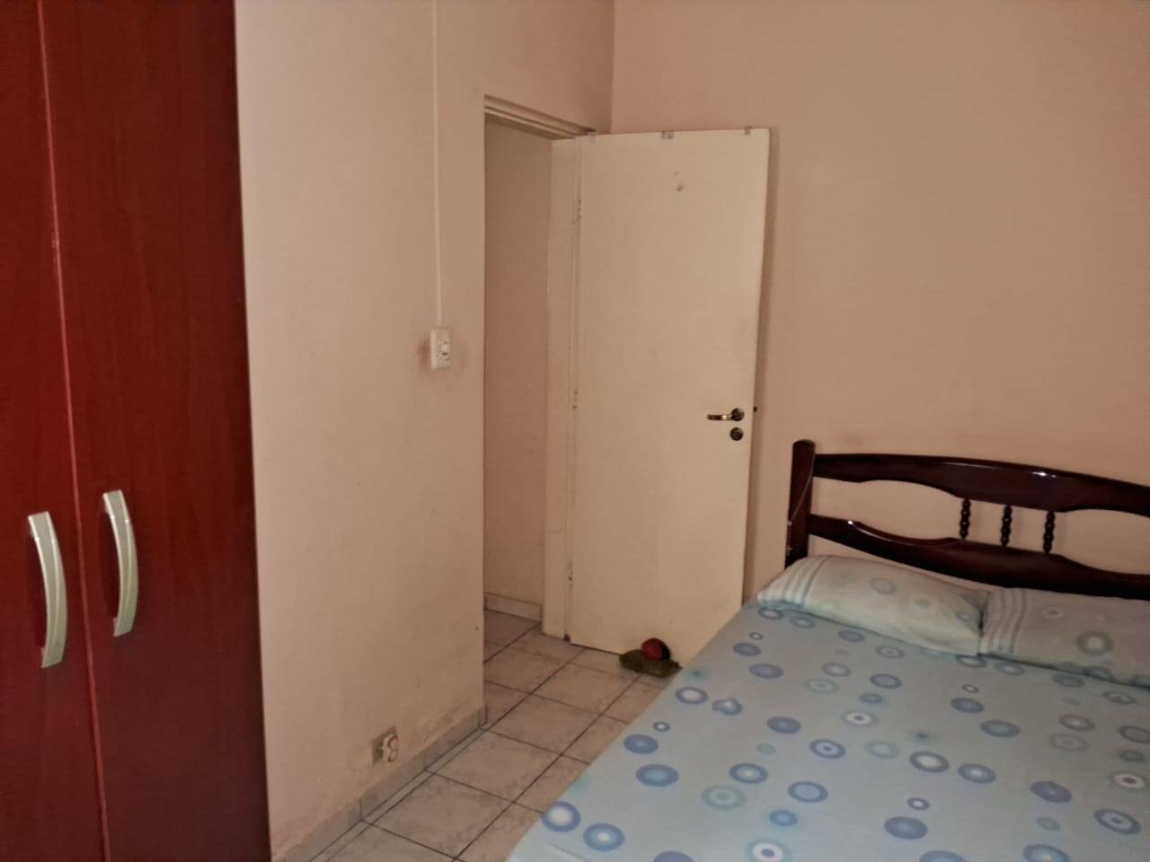 Casa à venda com 2 quartos, 120m² - Foto 9