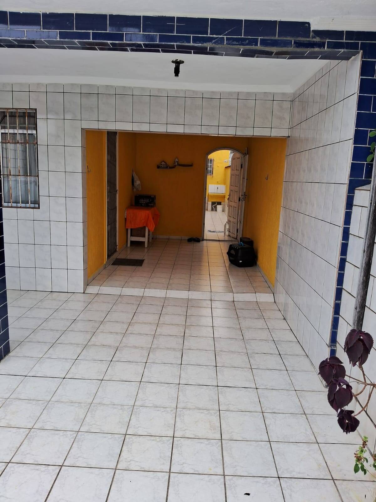 Casa à venda com 2 quartos, 120m² - Foto 2