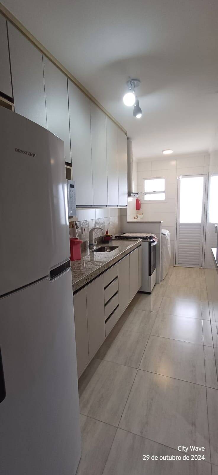 Apartamento à venda com 2 quartos, 75m² - Foto 16