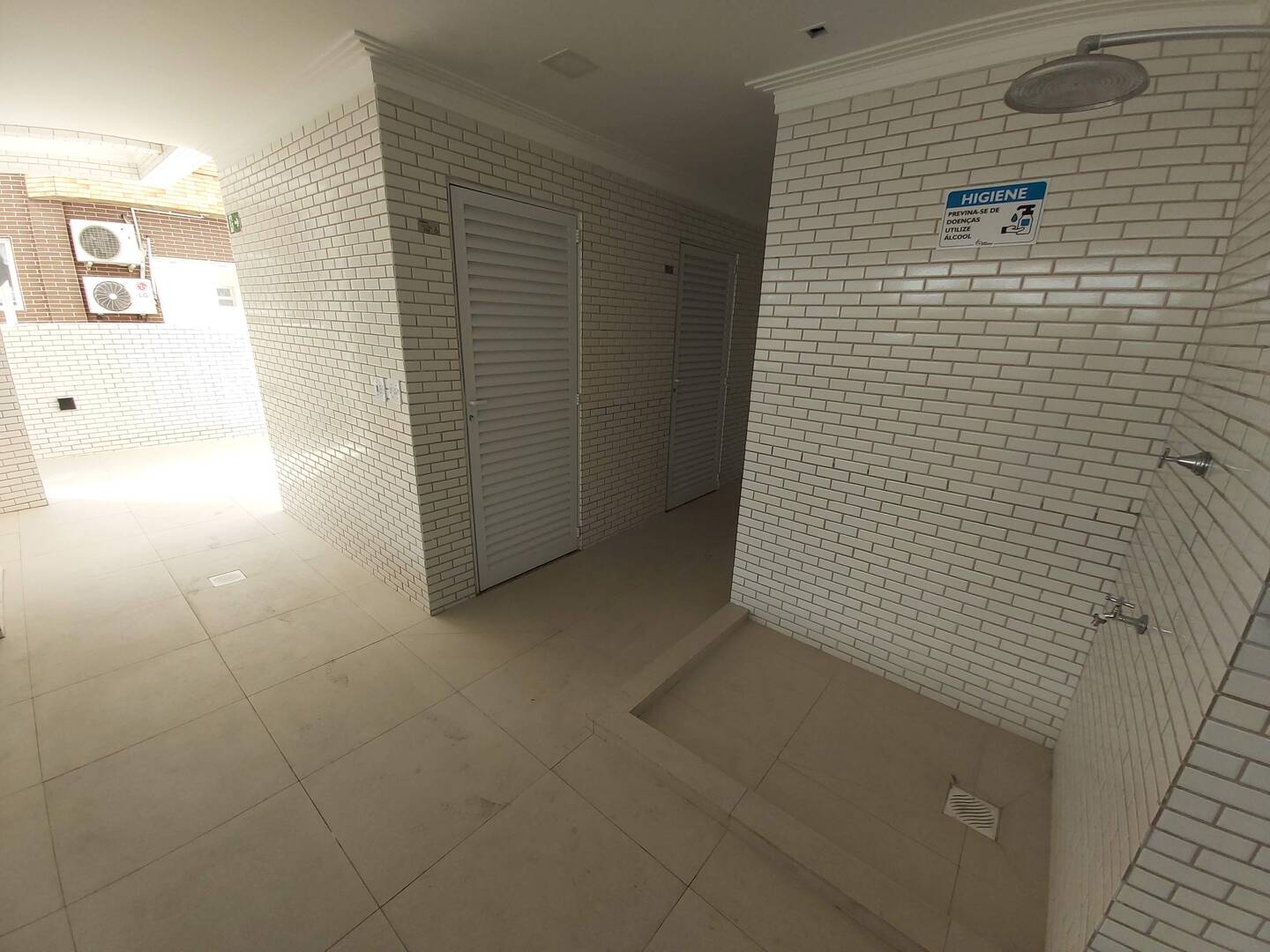 Apartamento para alugar com 3 quartos, 121m² - Foto 8