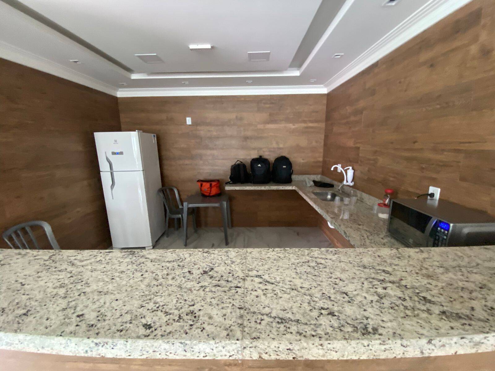 Apartamento para alugar com 3 quartos, 121m² - Foto 12