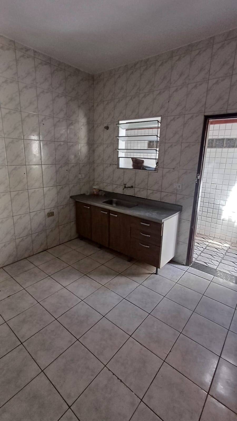 Casa para alugar com 2 quartos, 140m² - Foto 9