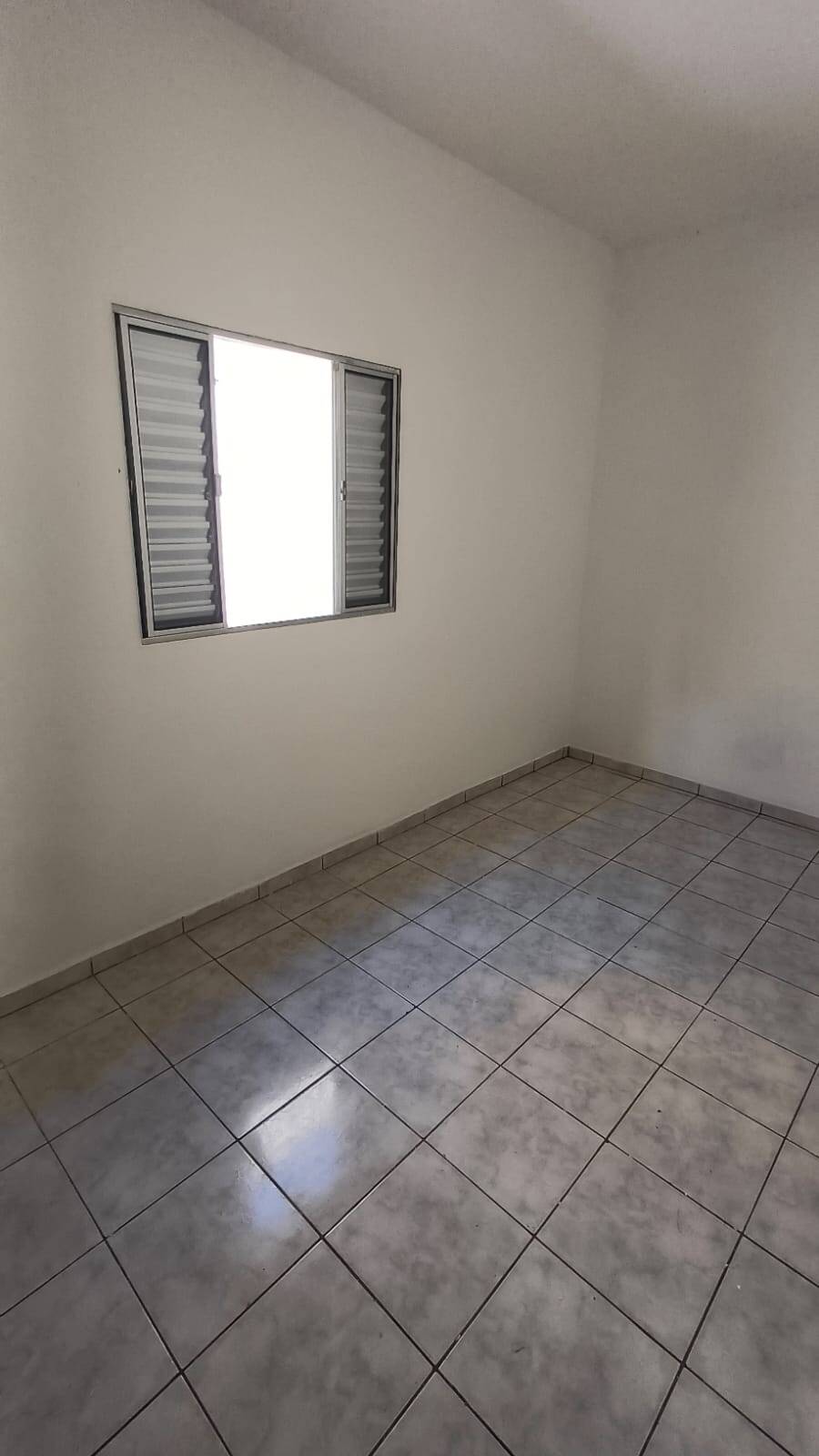 Casa para alugar com 2 quartos, 140m² - Foto 11