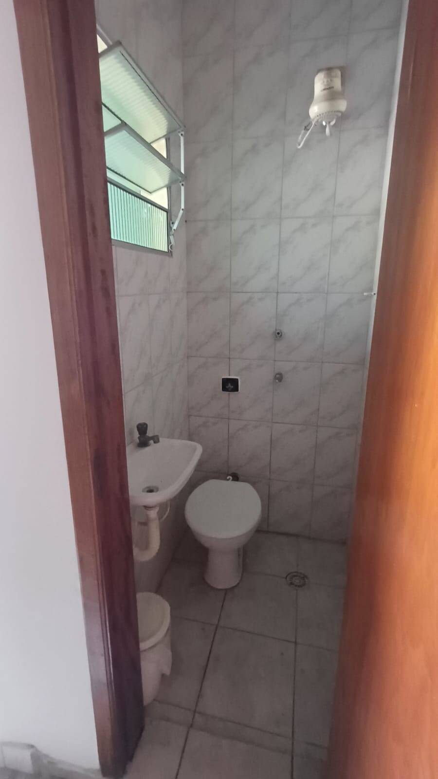 Casa para alugar com 2 quartos, 140m² - Foto 20