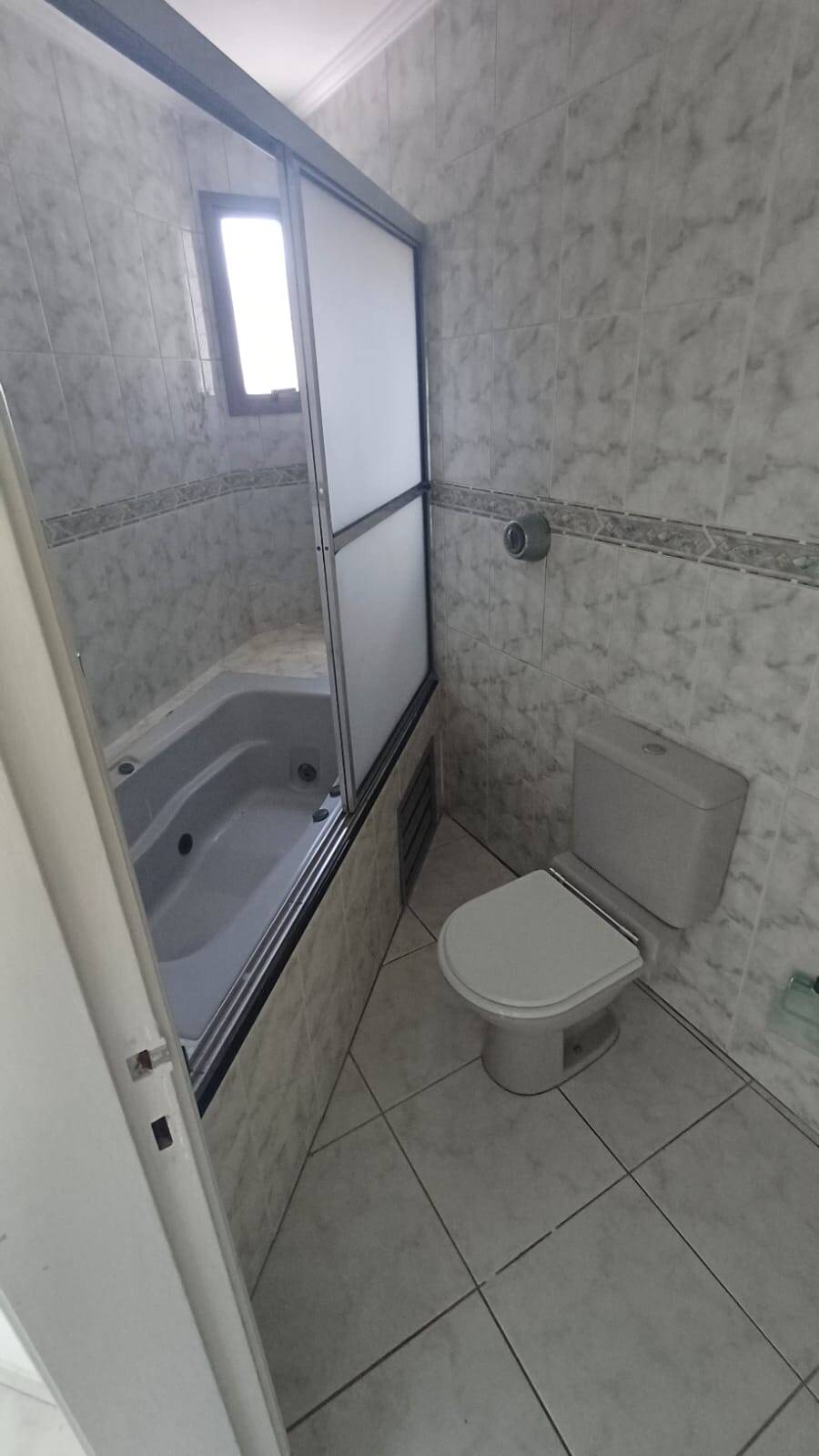 Apartamento para alugar com 2 quartos, 100m² - Foto 18