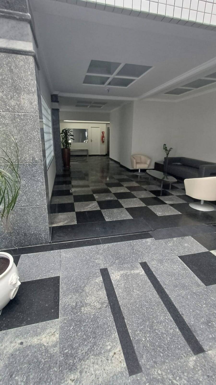 Apartamento para alugar com 2 quartos, 100m² - Foto 22