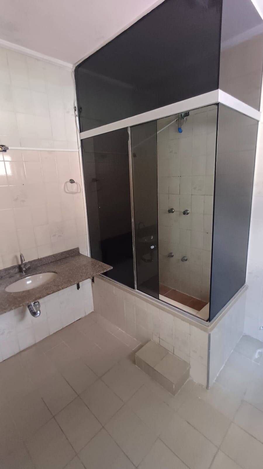 Apartamento para alugar com 3 quartos, 264m² - Foto 14